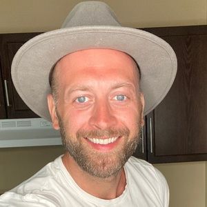 Meet your Posher, Mike